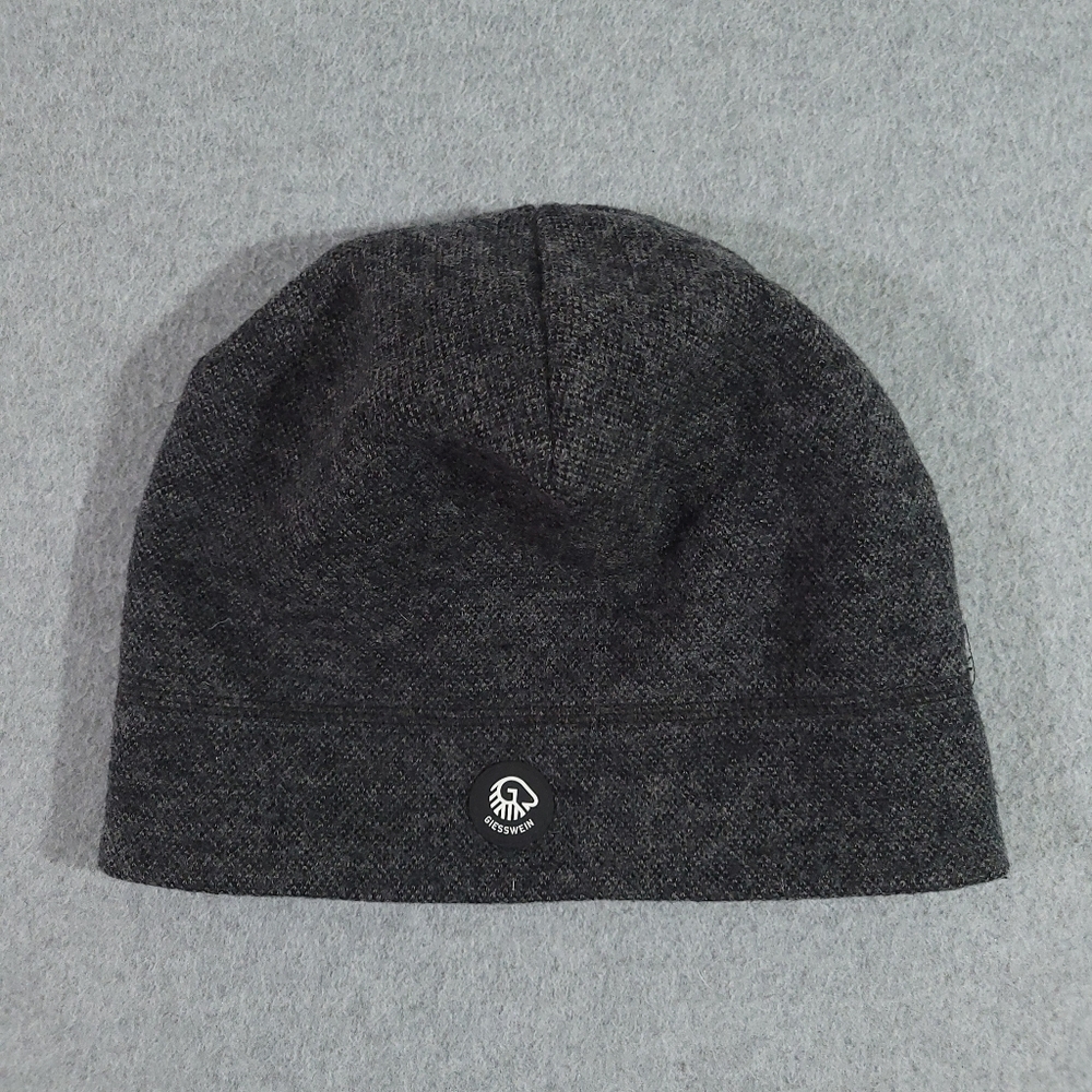 Giesswein Merino Wool Beanie Gray One Size Made In Austria Hiking Travel Outdoor
